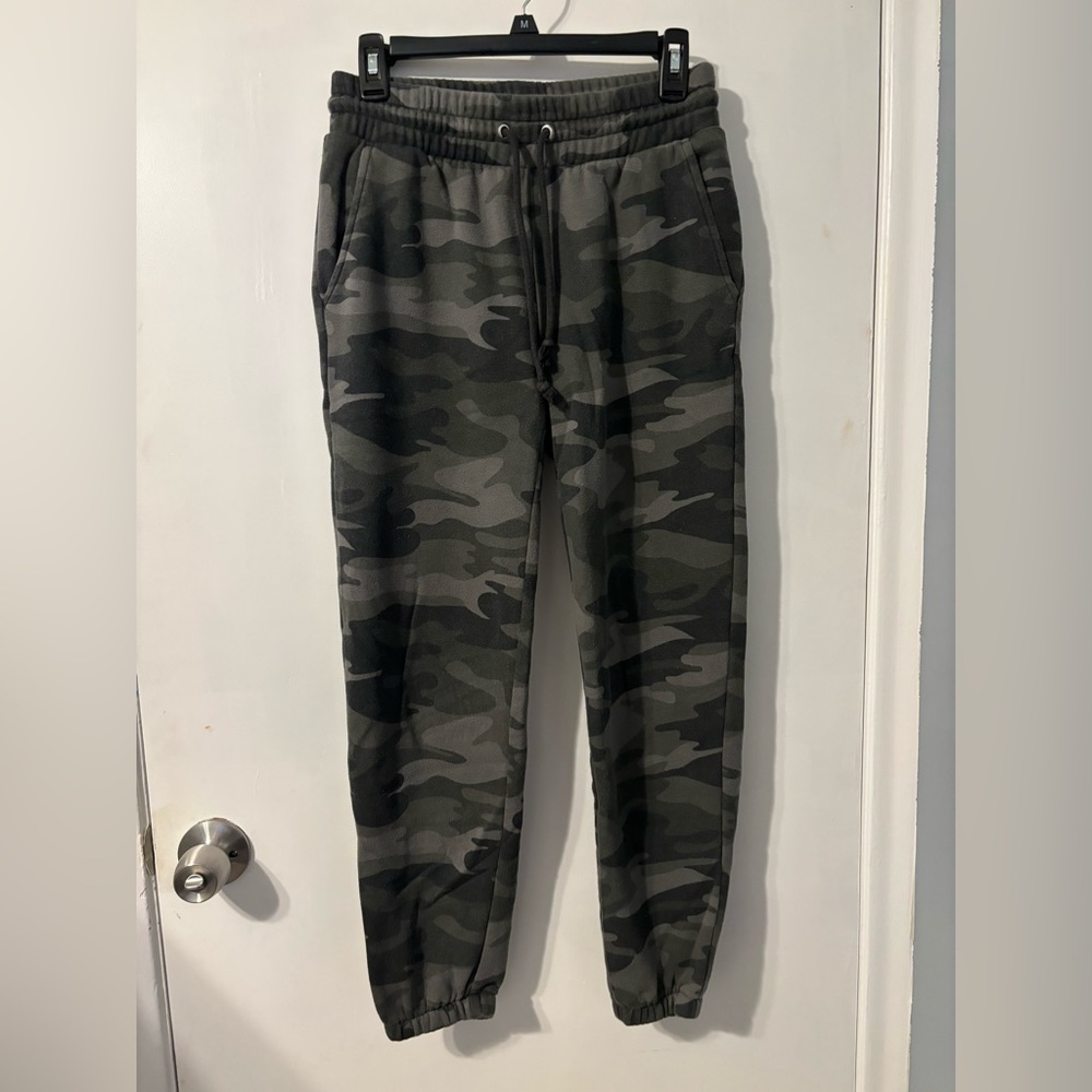 Wild Fable camo sweatpants